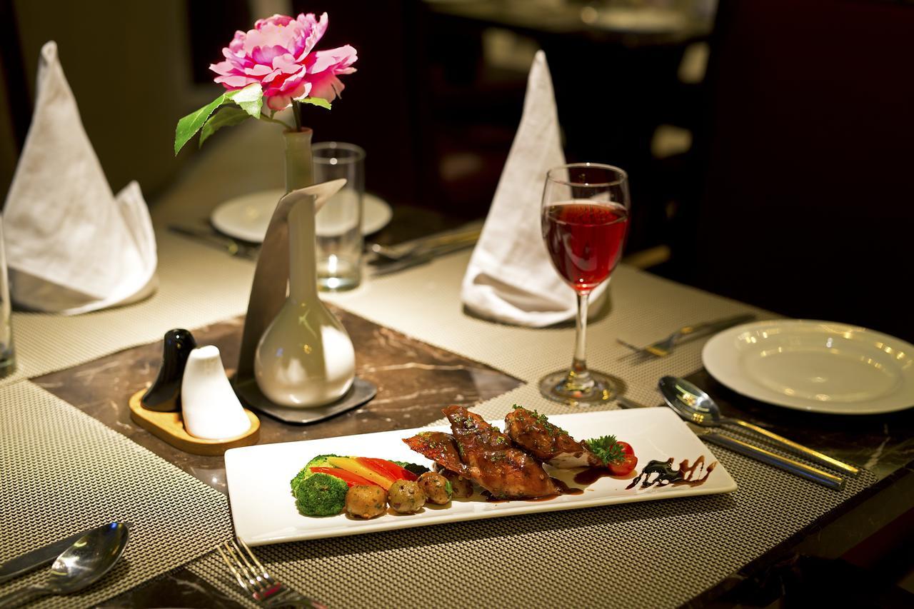 Inde Hotel Chattarpur Yeni Delhi Dış mekan fotoğraf