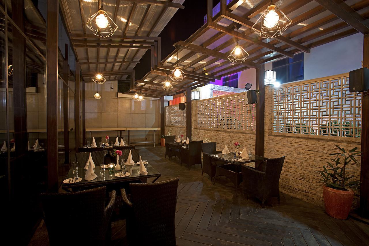 Inde Hotel Chattarpur Yeni Delhi Dış mekan fotoğraf