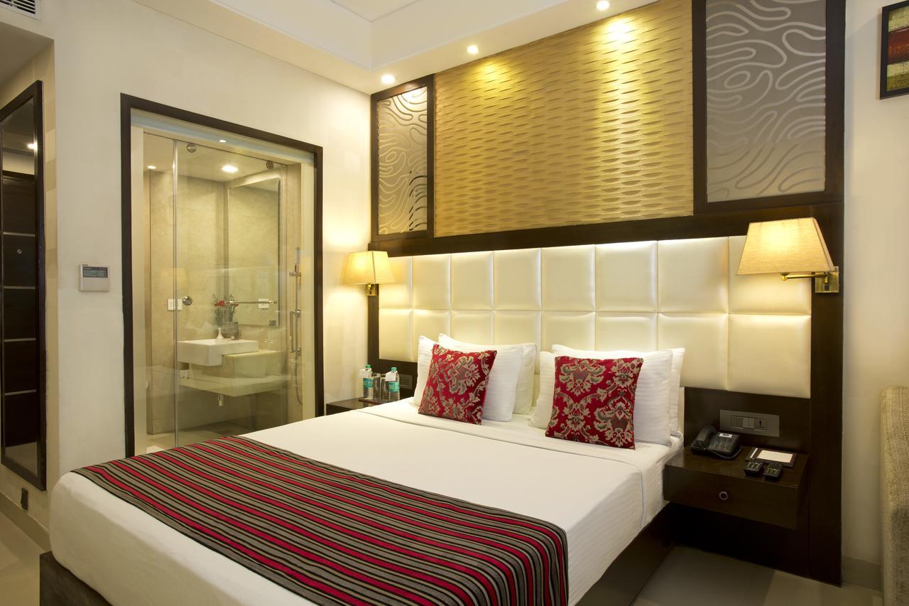 Inde Hotel Chattarpur Yeni Delhi Dış mekan fotoğraf