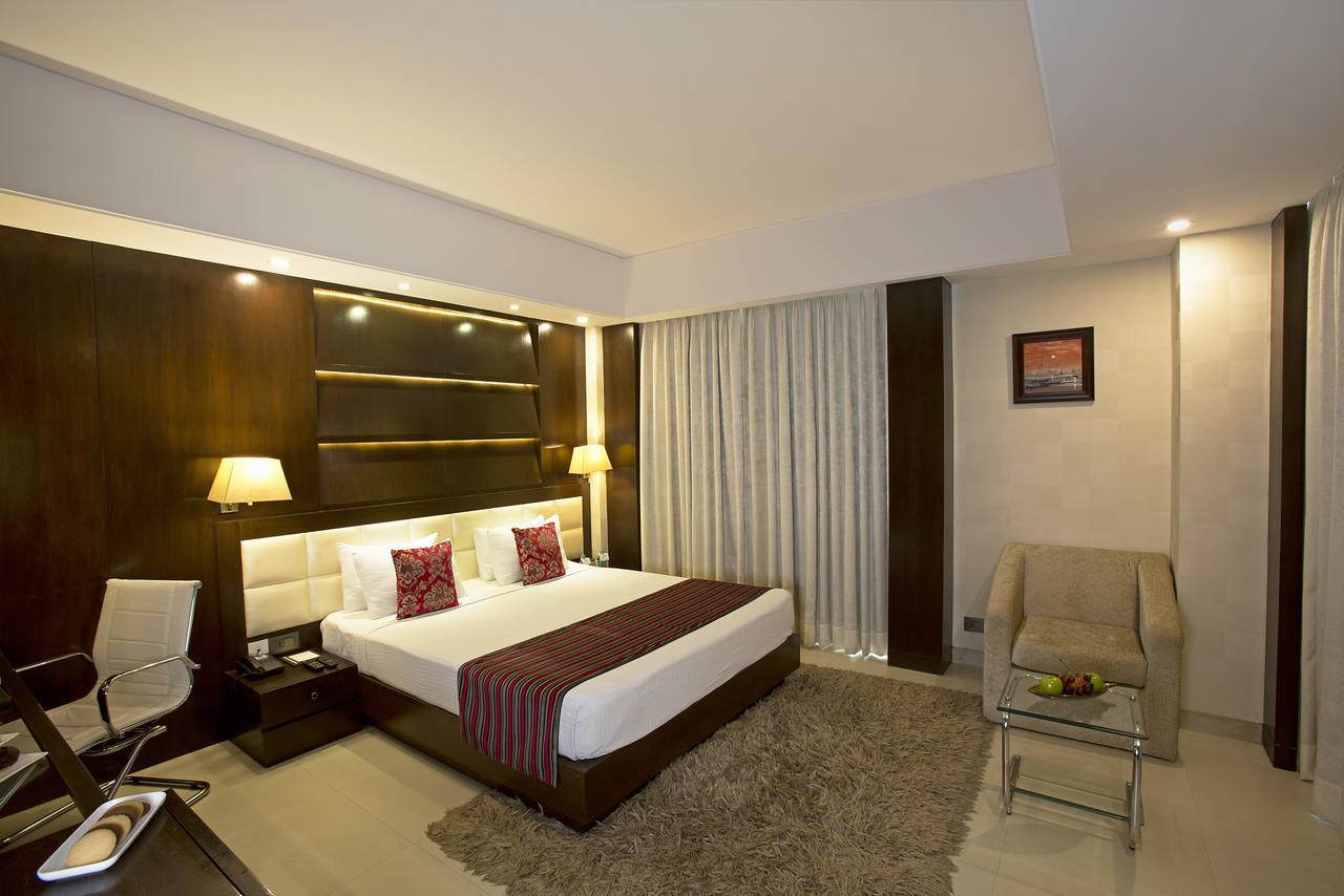 Inde Hotel Chattarpur Yeni Delhi Dış mekan fotoğraf